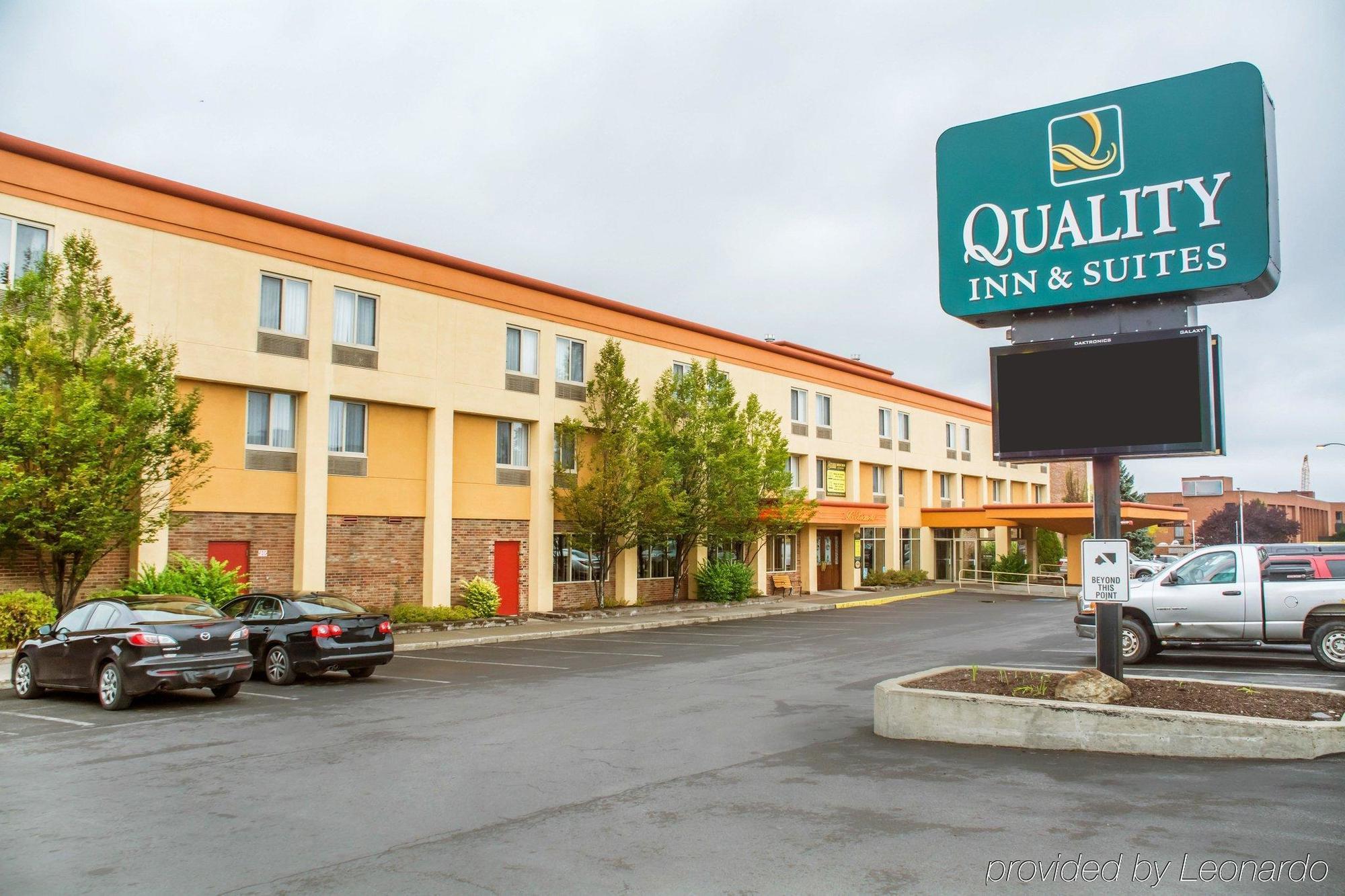 Clarion Hotel & Suites Riverfront Oswego Εξωτερικό φωτογραφία