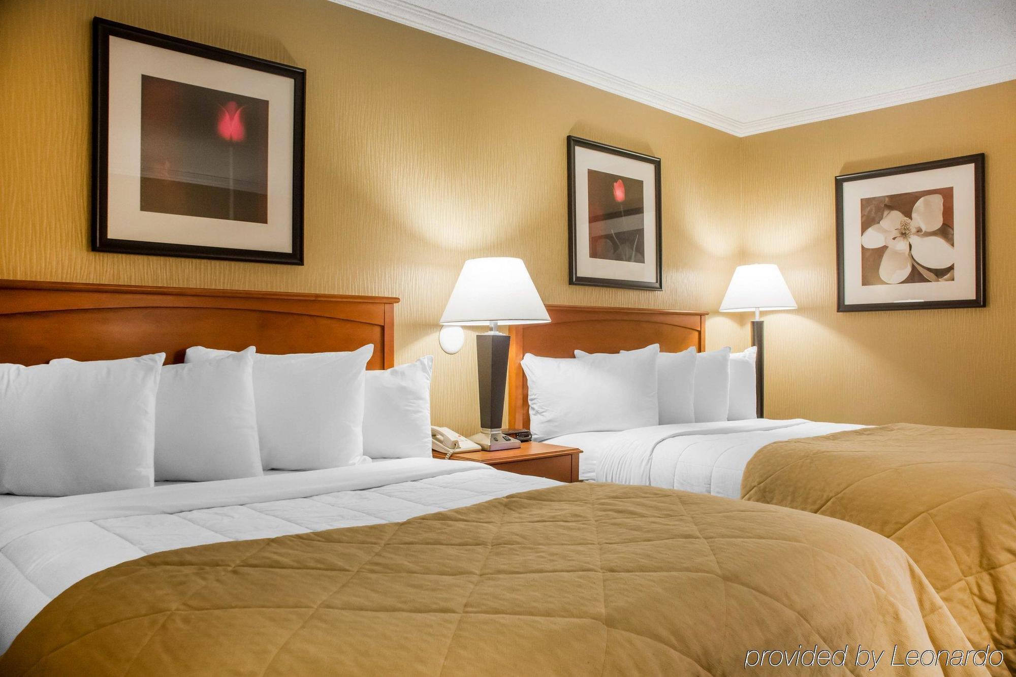 Clarion Hotel & Suites Riverfront Oswego Εξωτερικό φωτογραφία