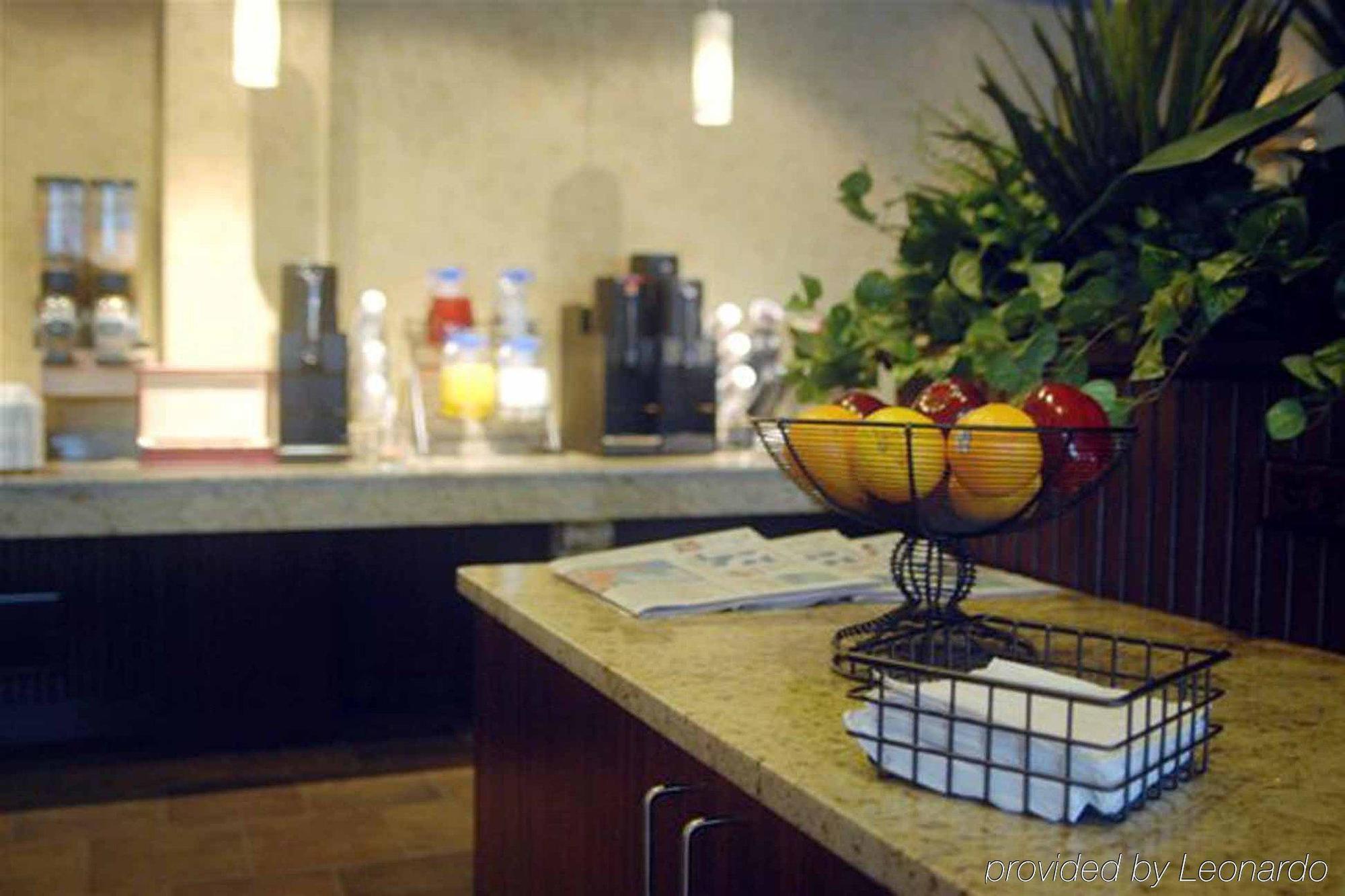 Clarion Hotel & Suites Riverfront Oswego Εξωτερικό φωτογραφία