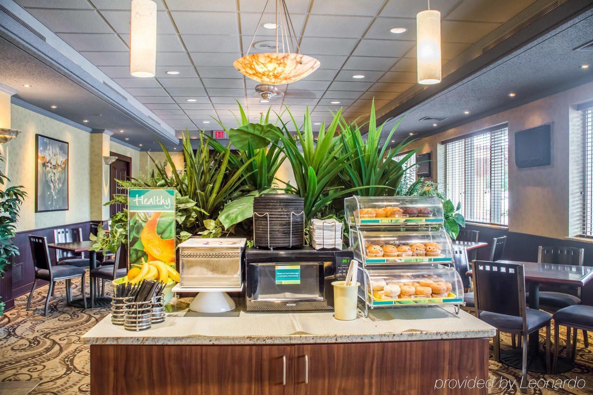 Clarion Hotel & Suites Riverfront Oswego Εξωτερικό φωτογραφία