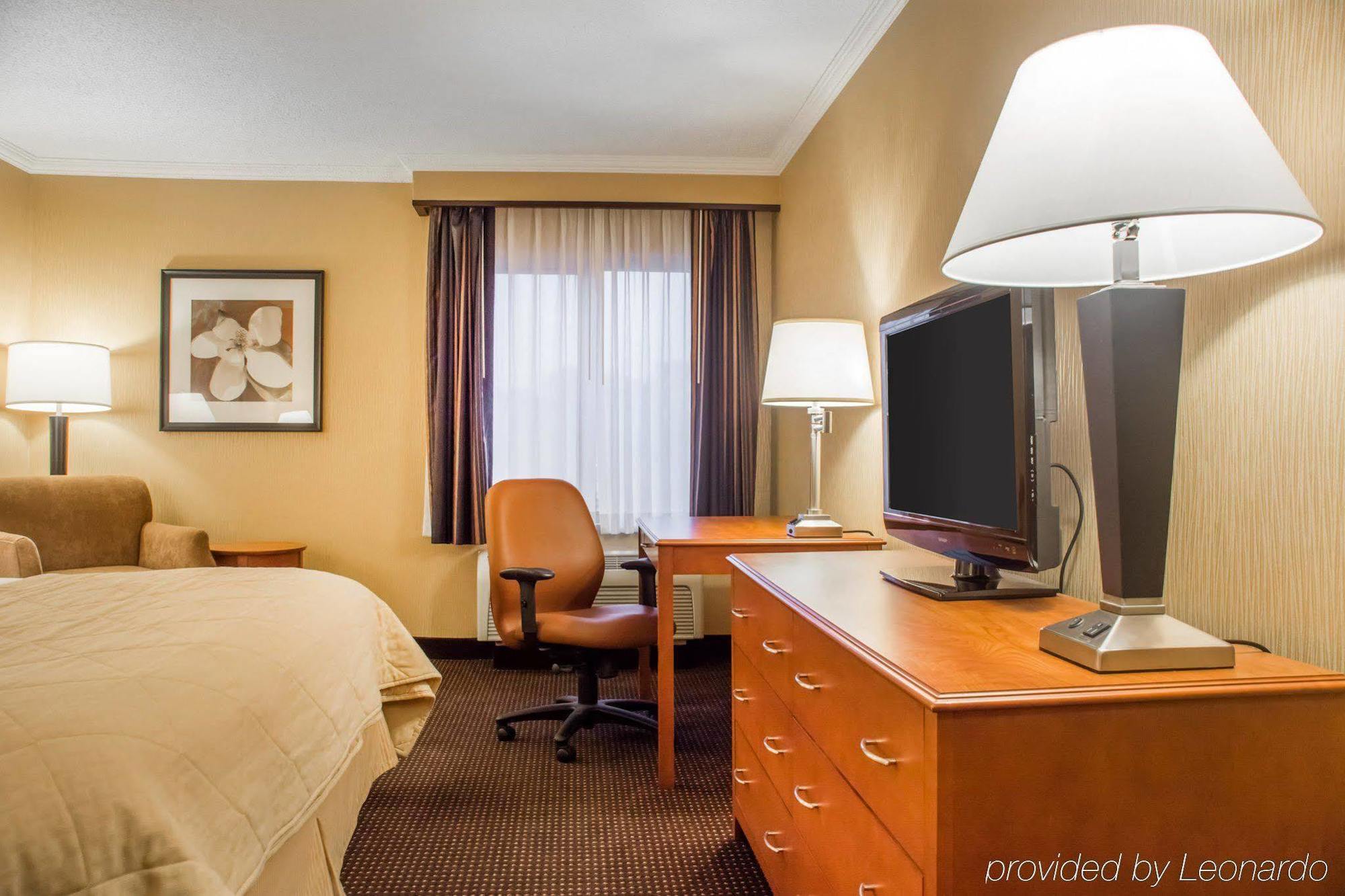 Clarion Hotel & Suites Riverfront Oswego Εξωτερικό φωτογραφία