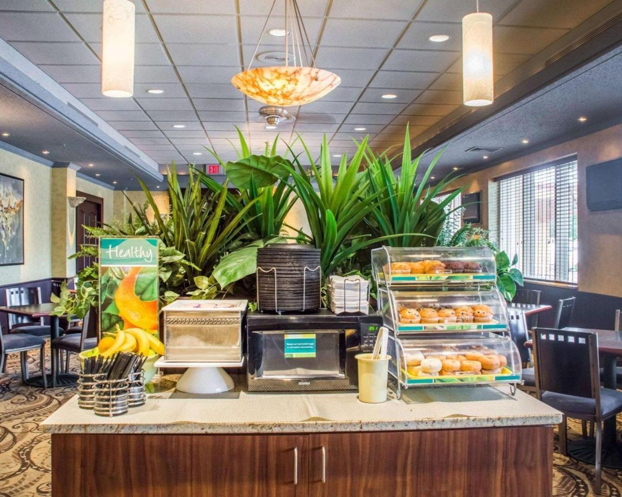 Clarion Hotel & Suites Riverfront Oswego Εξωτερικό φωτογραφία