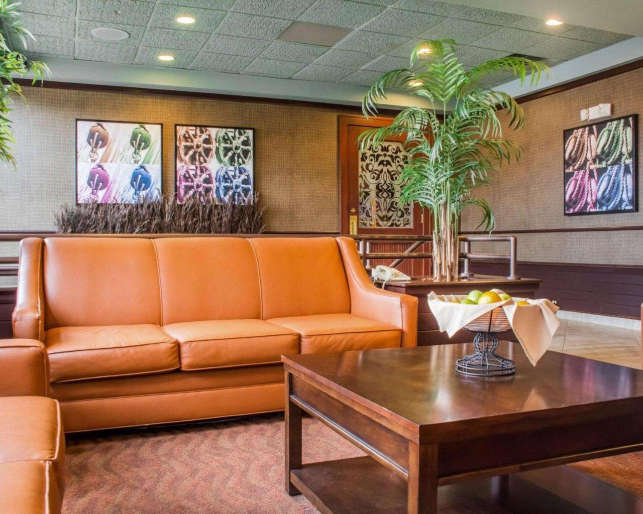 Clarion Hotel & Suites Riverfront Oswego Εξωτερικό φωτογραφία